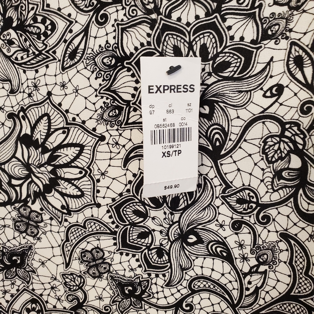 Express Blouse - Picture 3 of 3